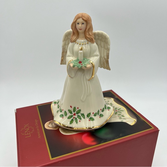 LENOX HOLIDAY ANGEL WITH CANDLE FIGURINE - Picture 1 of 13
